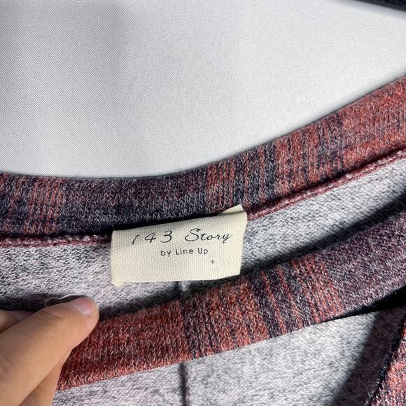 New 143 Story by Line Up L Gray Orange Plaid Cut Out Neck Twist Front Knit Top - Picture 6 of 7